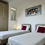 Steps From Three Cities 2br * Il-Wileg