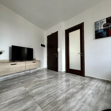 Steps From Three Cities 2br * Il-Wileg