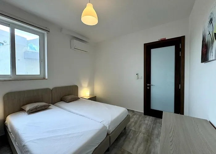 Steps From Three Cities 2br Il-Wileg