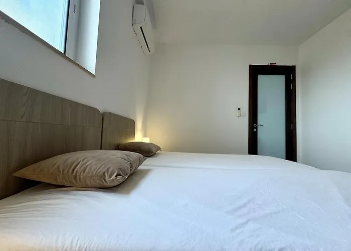 Apartament Steps From Three Cities 2br