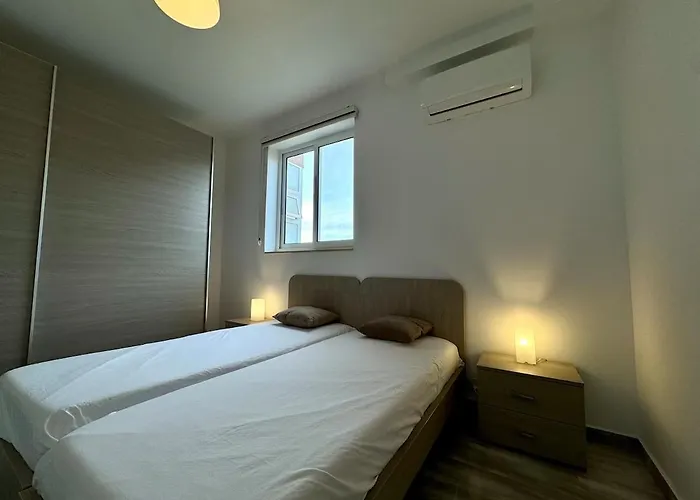 Steps From Three Cities 2br Apartament Il-Wileg