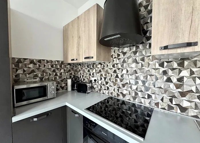 Steps From Three Cities 2br Apartament Il-Wileg